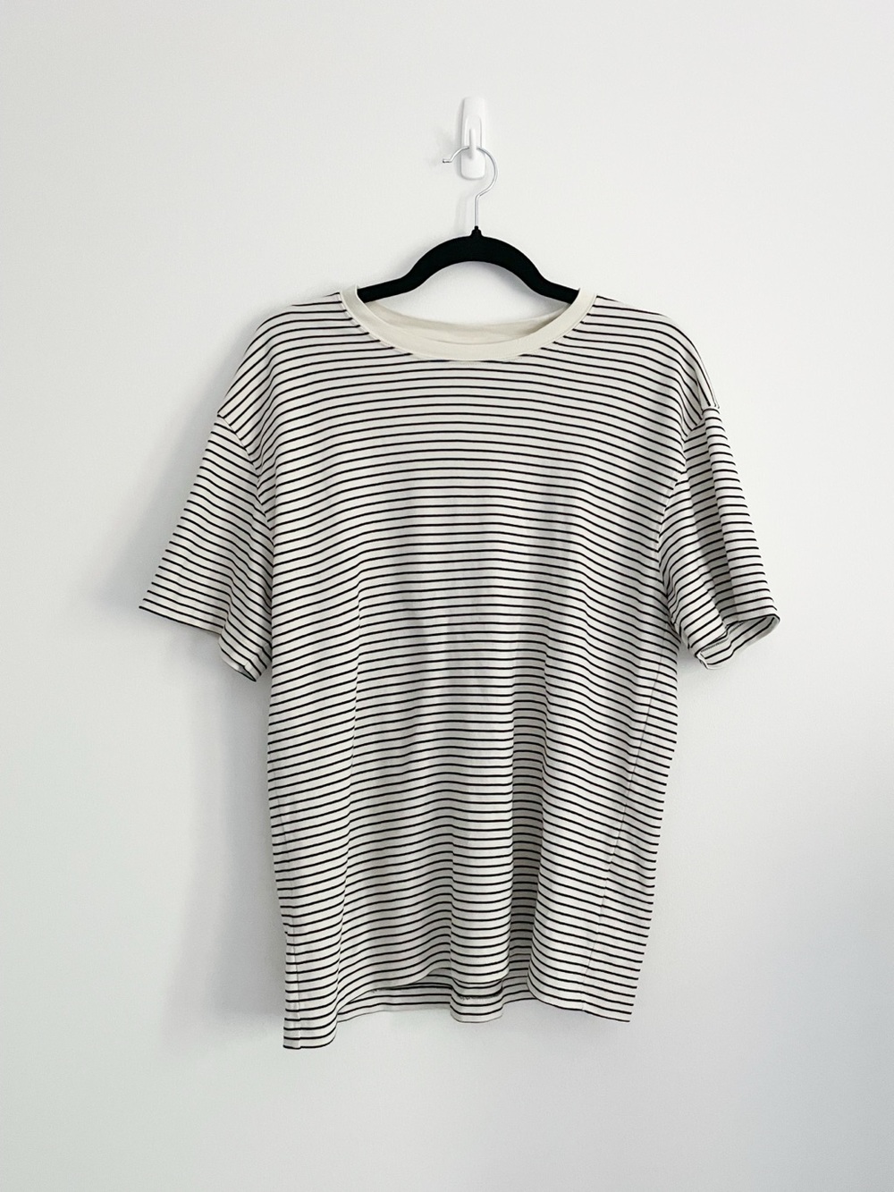 Aritzia • Babaton Pegasus Oversized Cotton Navy Blue White Striped T-Shirt • M - Picture 8 of 16